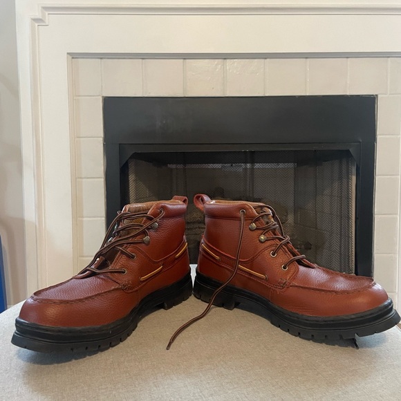 Like New! Wolverine Men's Moc Toe Boots - Picture 5 of 8